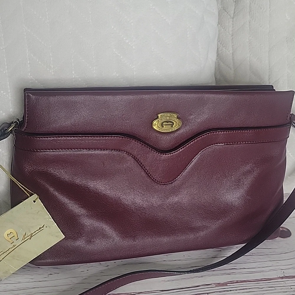 Etienne Aigner Classic Leather Burgundy Shoulder Bag